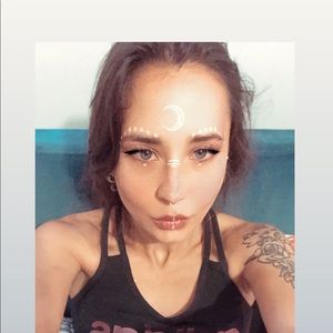 Meet your Posher, Priscilla